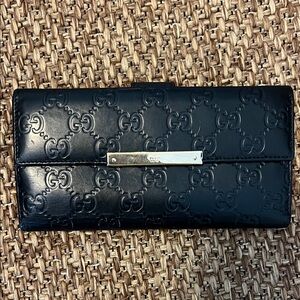 Gucci Black  Embossed Wallet